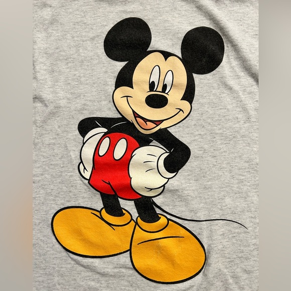 Mickey Mouse Stance Size Large Adult Shirt - Picture 3 of 5
